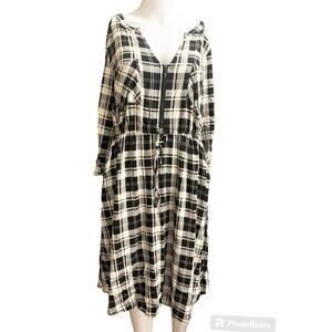 Torrid Women's Size 00 Midi Shirt Dress Black White Plaid Drop Waist Relaxed